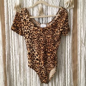 NWOT J O A leopard bodysuit